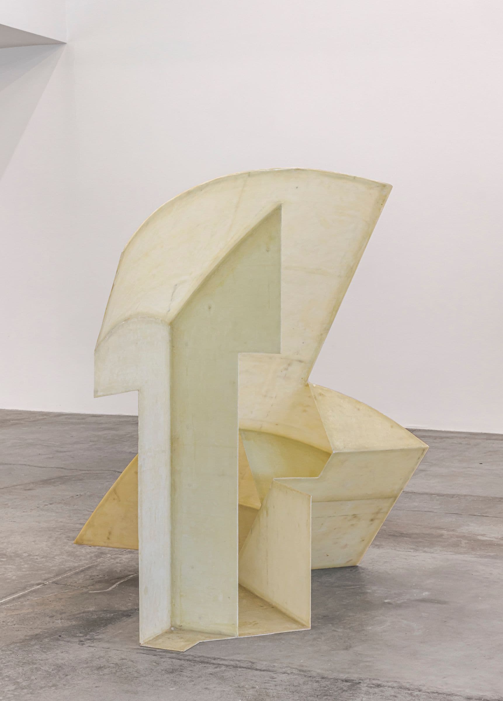 Jen Aitken, Altered Cylinder A (Reaching), 2023. Epoxy resin and fibreglass cloth. Commissioned by The Power Plant, 2023. Courtesy the artist, Nicholas Metivier Gallery, Toronto, and TrépanierBaer, Calgary. Photo: Toni Hafkenscheid.