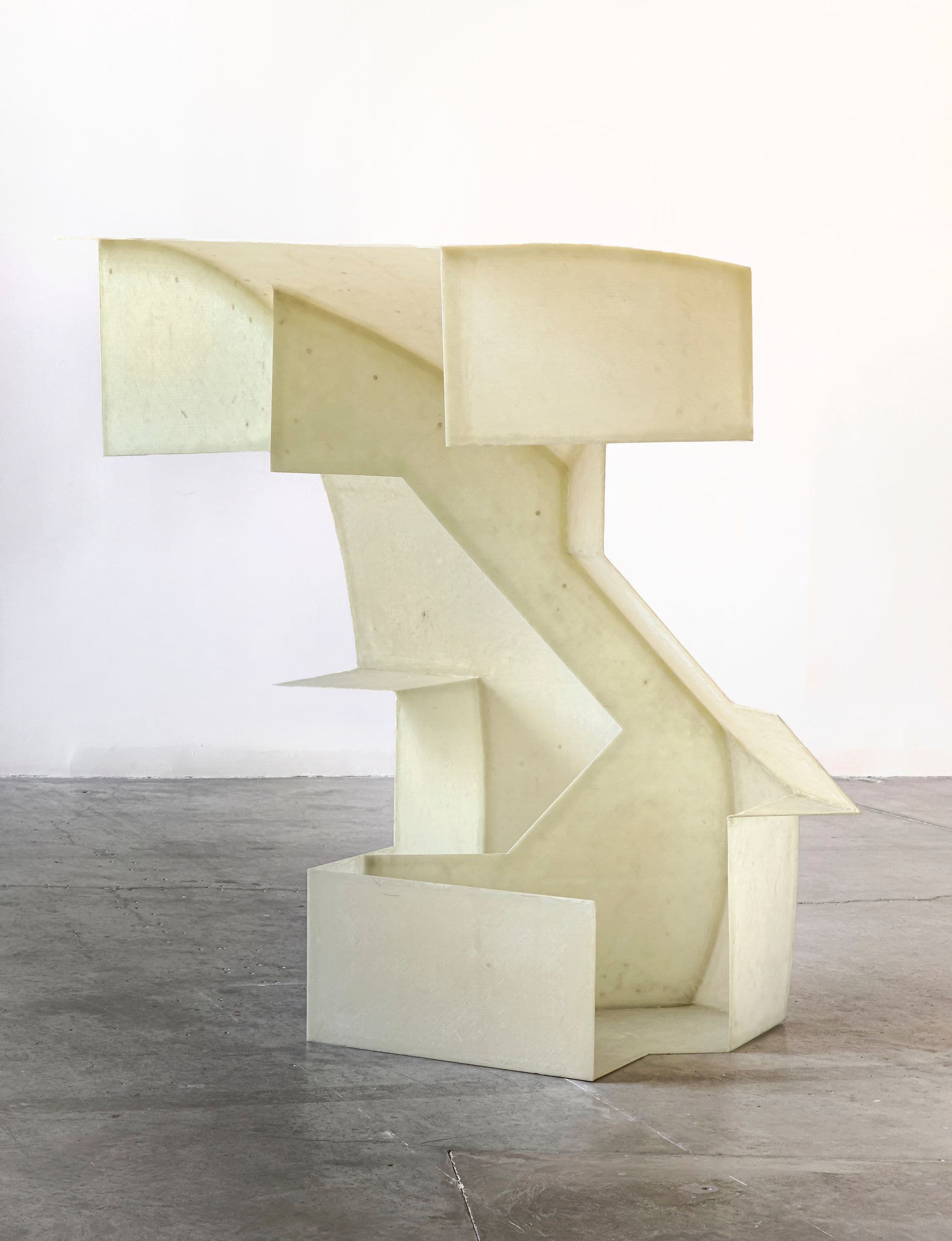 Jen Aitken, Altered Cylinder B (Crouching), 2023. Epoxy resin and fibreglass cloth. Commissioned by The Power Plant, 2023. Courtesy the artist, Nicholas Metivier Gallery, Toronto, and TrépanierBaer, Calgary. Photo: Toni Hafkenscheid.
